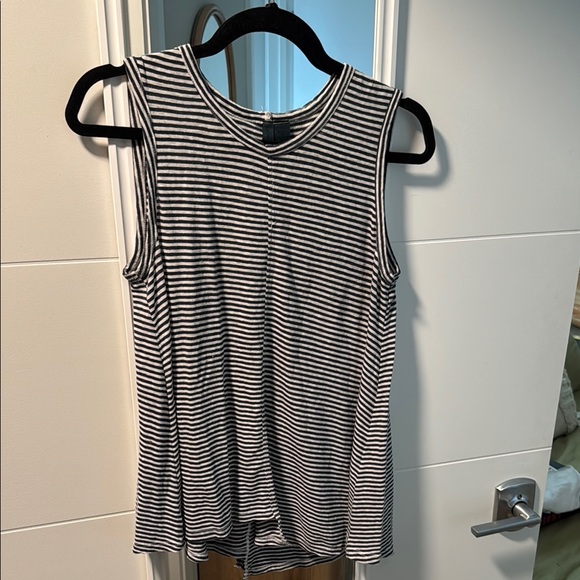 Left of Center (Anthropologie) Linen Blend Striped Tank w/ unique hem - Picture 2 of 7